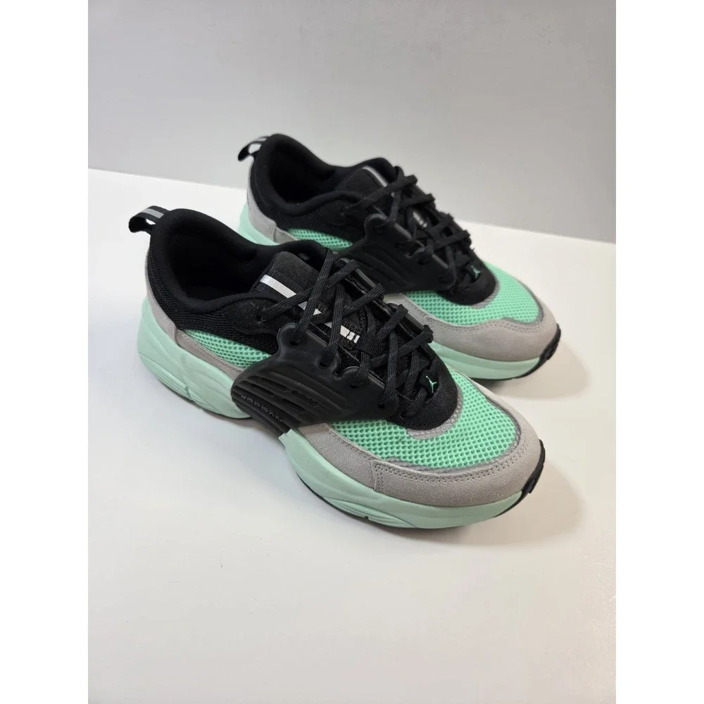 Jordan Trunner O/S Black Grey Green Glow (GS) ii6531-004 Size 6.5Y